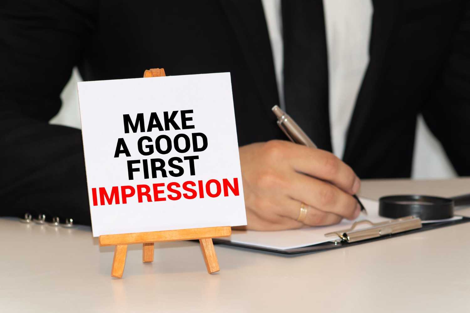 tips-mendapatkan-first-impression-yang-baik-di-tempat-kerja